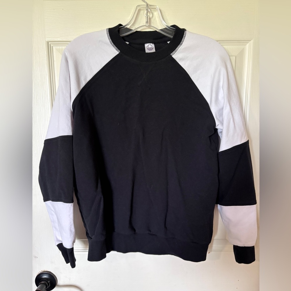 Black & White Long Sleeved Sweatshirt